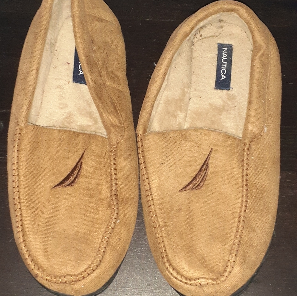 Nautica Men's 9-10 Tan Suede Slippers